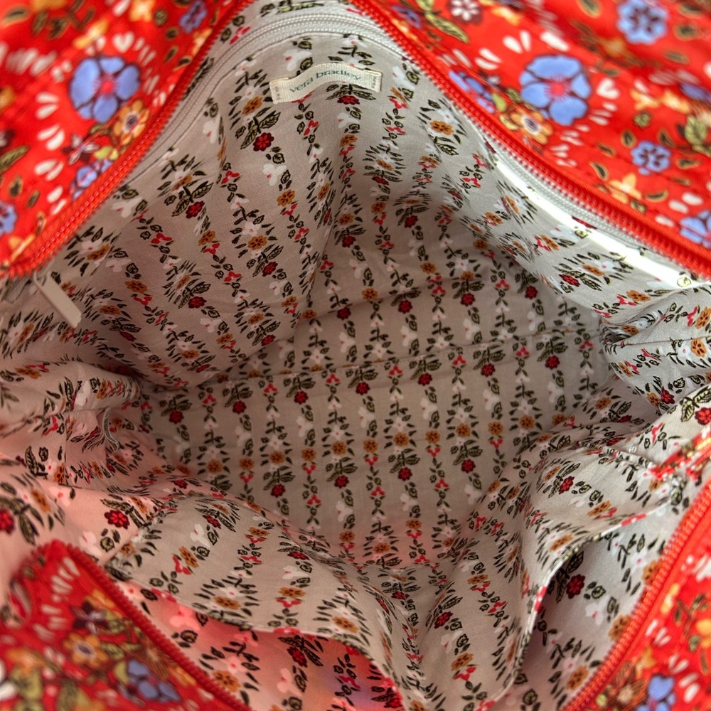 Vera Bradley Tote - Picture 4 of 9